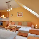 Zolty Apartament Sun Seasons 24 W Karpaczu Z Balkonem By Noclegi Renters