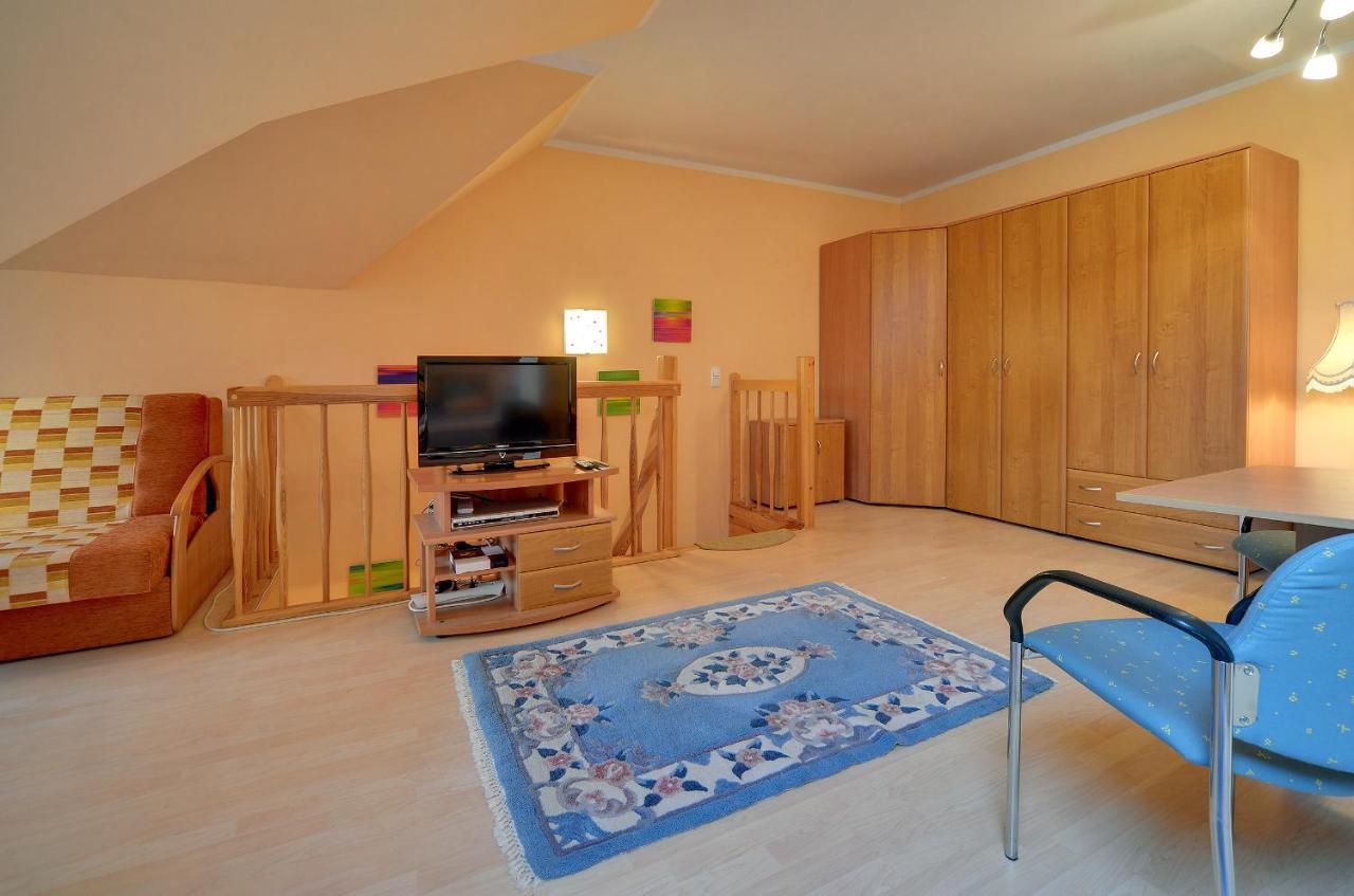 Zolty Apartament Sun Seasons 24 W Karpaczu Z Balkonem By Noclegi Renters